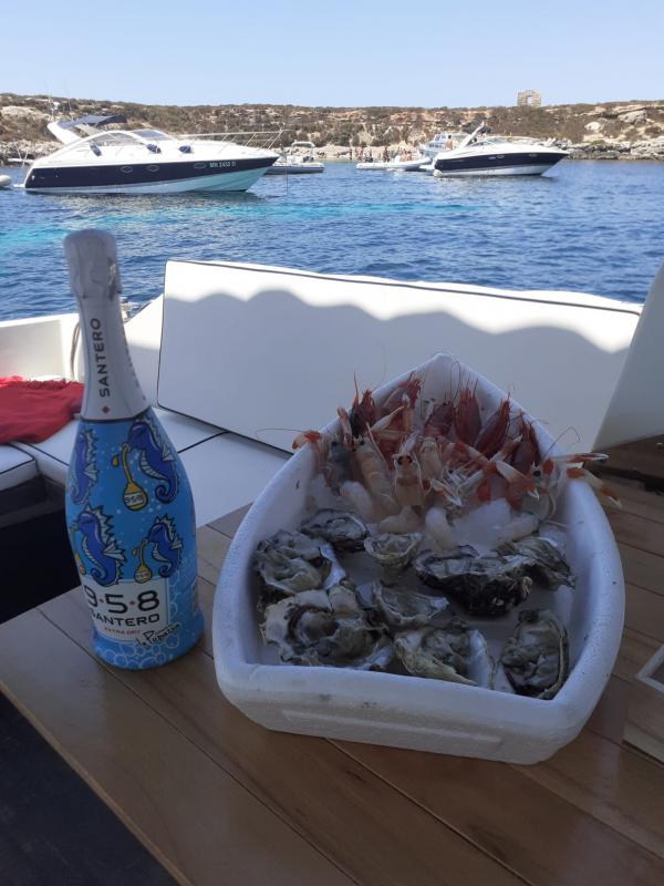 Noleggio Barca per Favignana e Levanzo